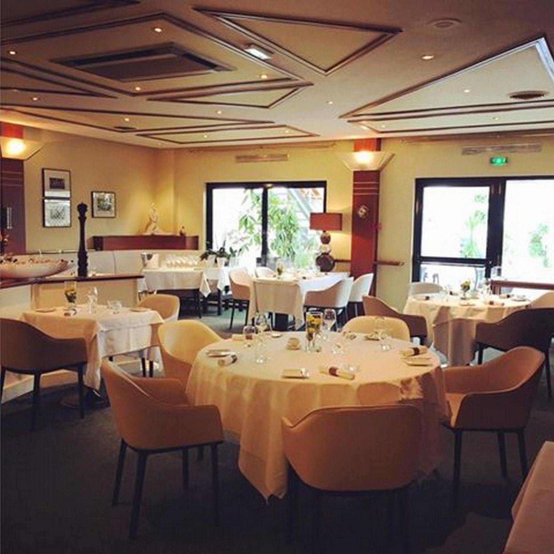 Hotel Restaurant Tivoli - Basel Airport Huningue Exteriér fotografie